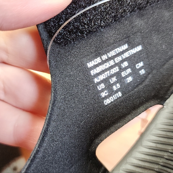 NWT Nike Sunray Adjust 5 Sandals Water Swim Shoes Black Pink Size 9 - Picture 4 of 14